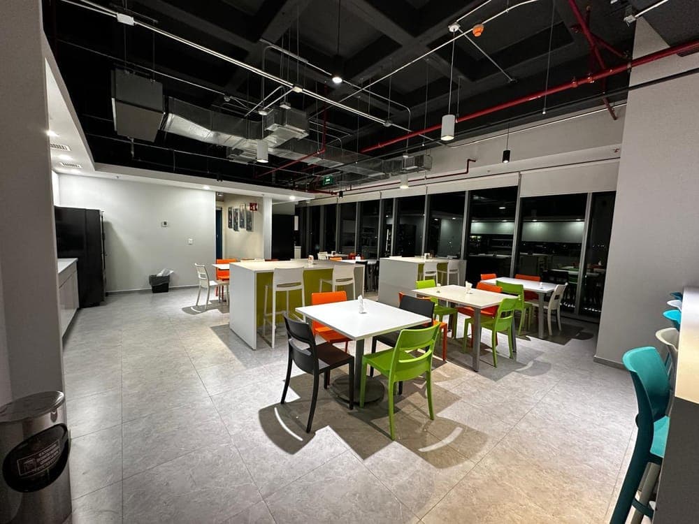 Comedor y cafetería — Corporativo